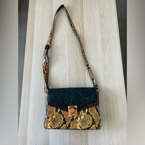 SNAKE PRINT CROSSBODY BAG - Picture 1 of 6
